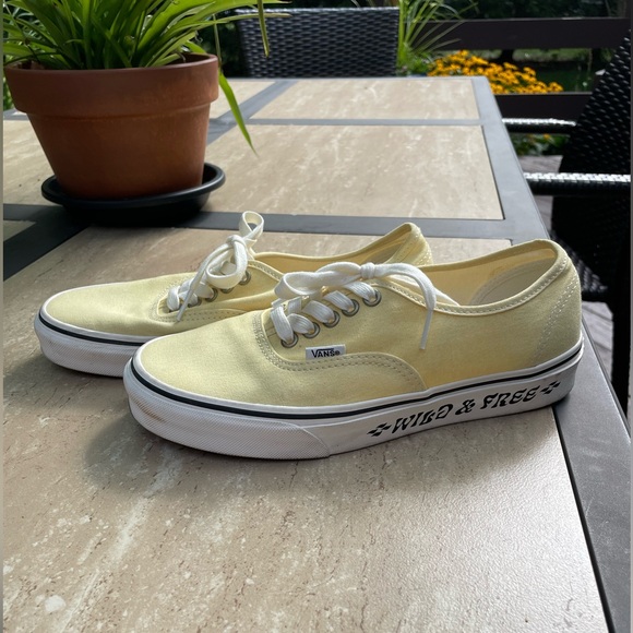 Authentic wide shoe Vans (low top) - Picture 1 of 6